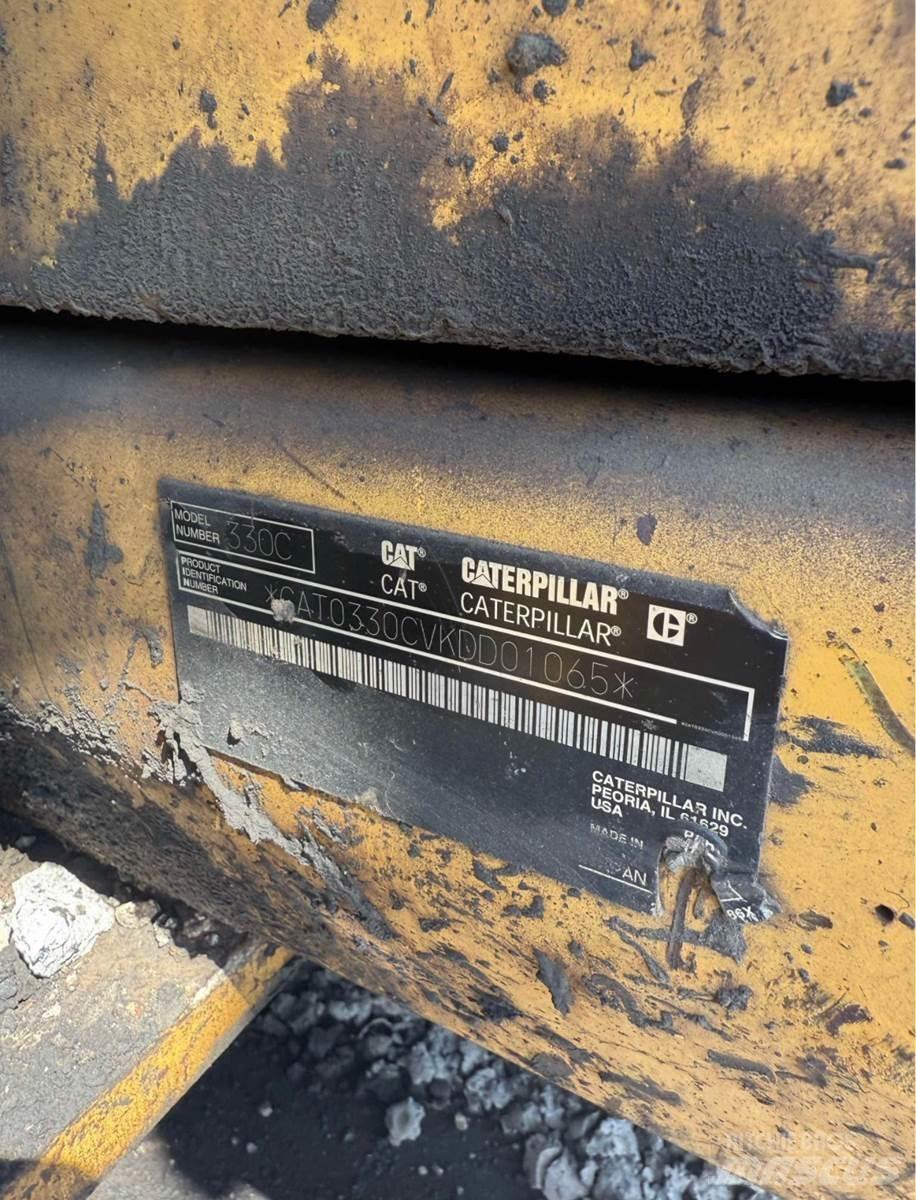 CAT 330C Roomikekskavaatorid