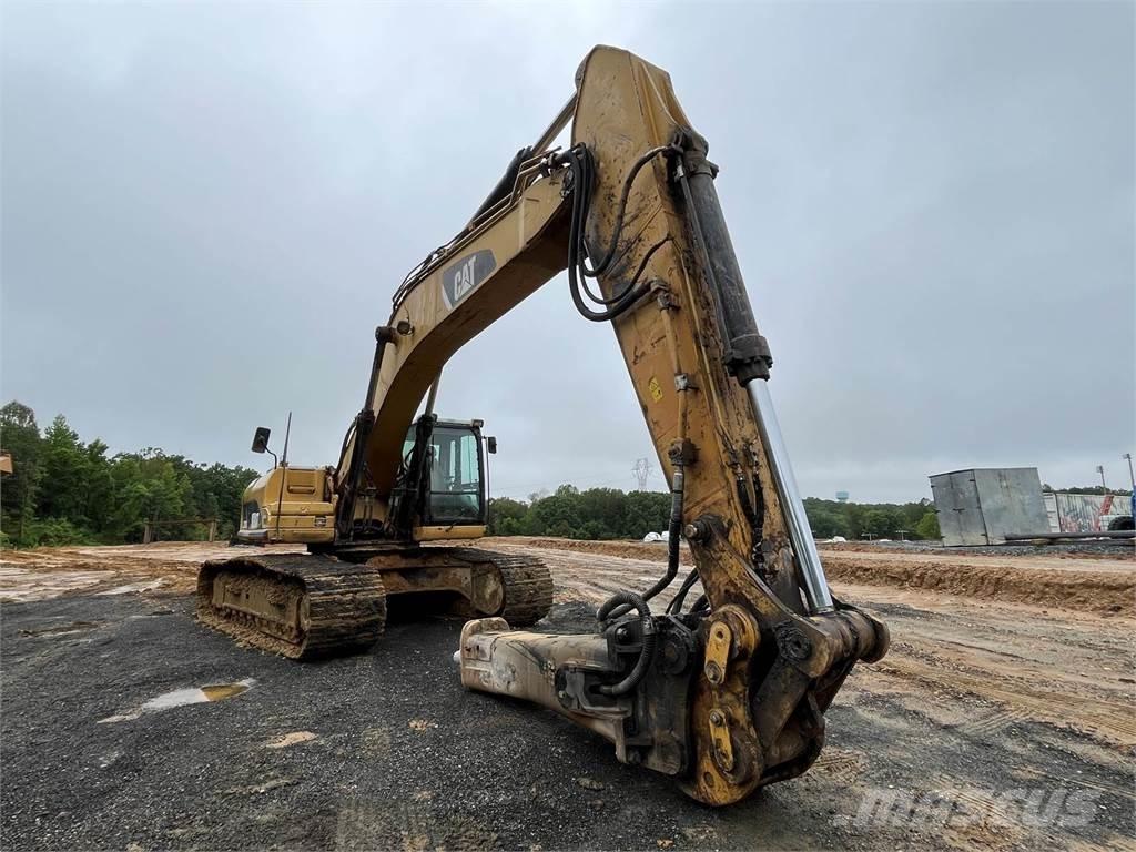 CAT 330DL Roomikekskavaatorid