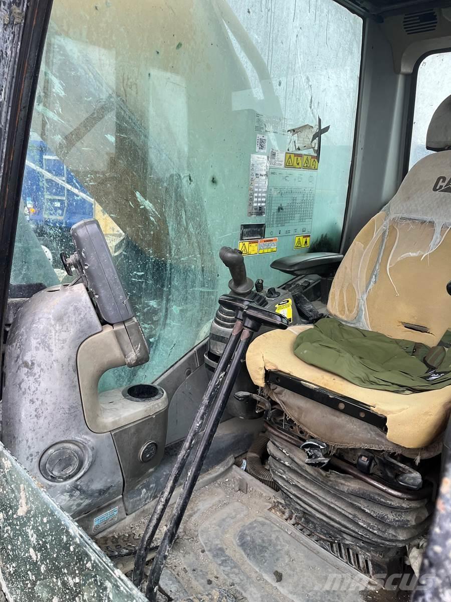 CAT 345CL Roomikekskavaatorid