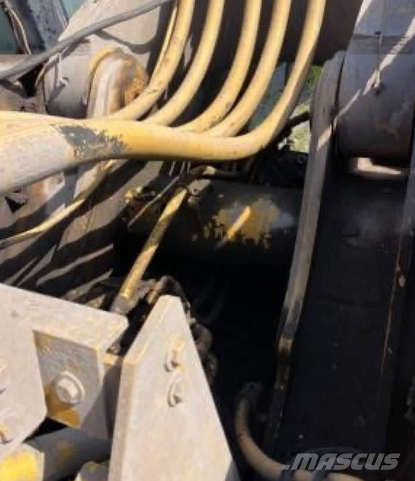 CAT 390FL Roomikekskavaatorid