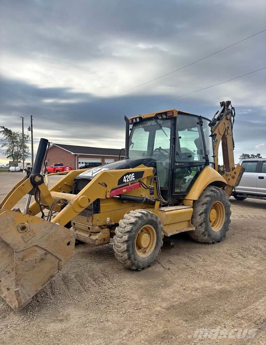 CAT 420E Ekskavaatorlaadurid