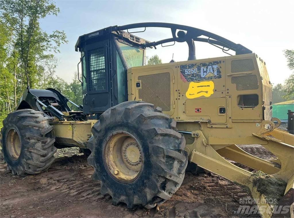 CAT 525D Väljaveotraktorid