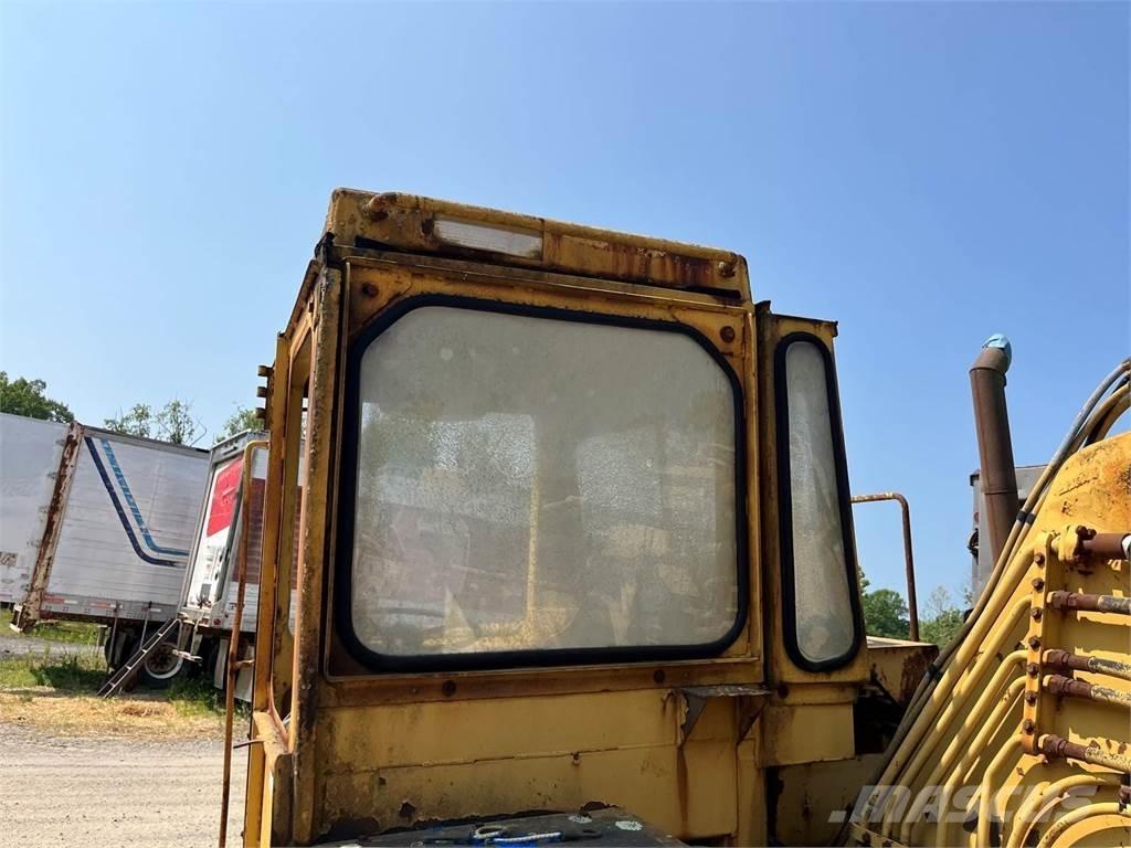 CAT 613C Kaabitsad