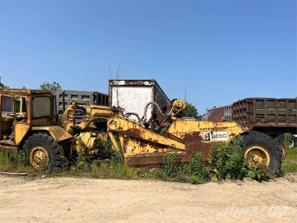 CAT 613C Kaabitsad