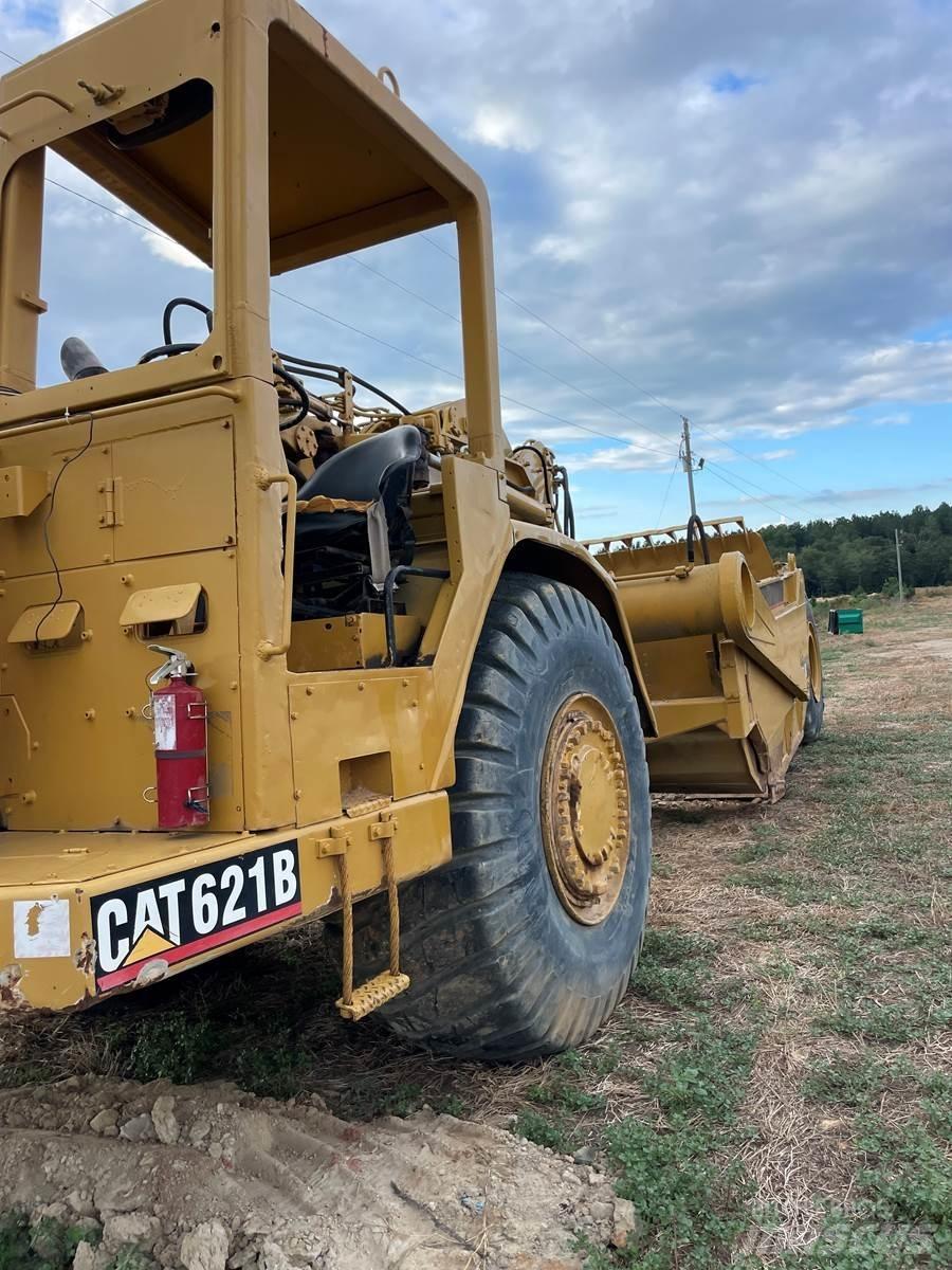 CAT 621B Kaabitsad