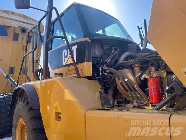 CAT 730 Liigendraamiga pinnaseveokid