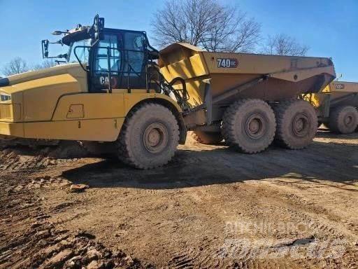 CAT 740GC Liigendraamiga pinnaseveokid