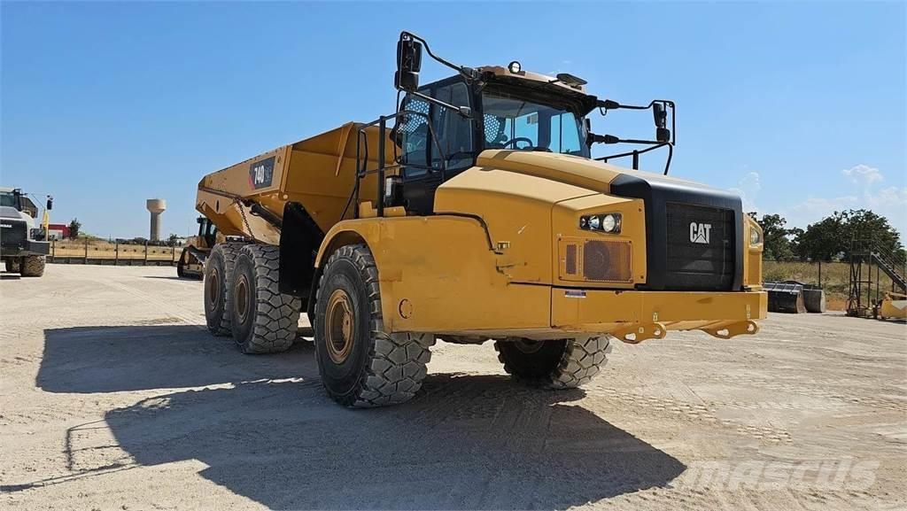 CAT 740GC Liigendraamiga pinnaseveokid