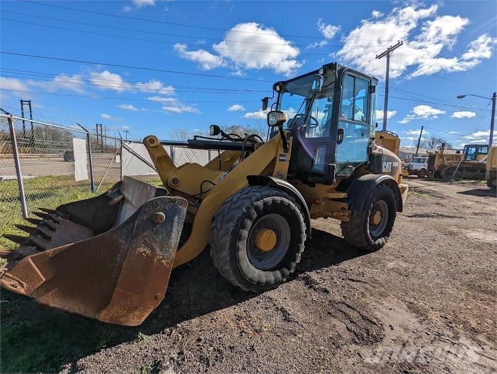 CAT 908M Rataslaadurid