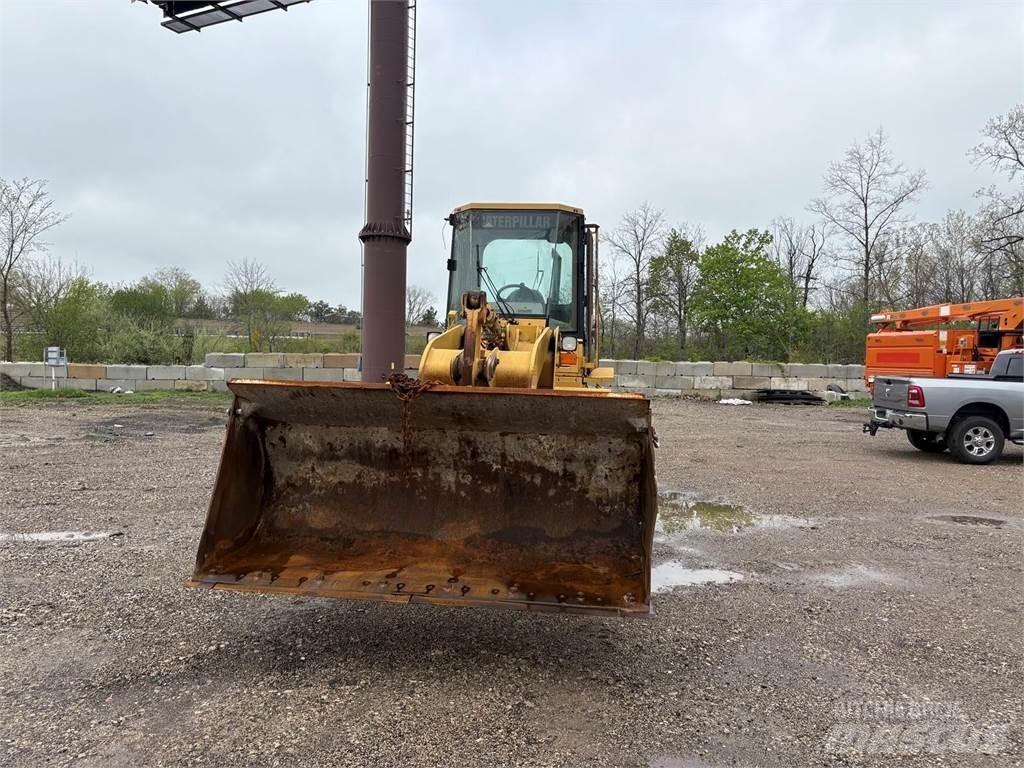 CAT 924F Rataslaadurid