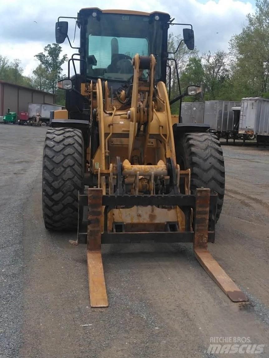CAT 926M Rataslaadurid