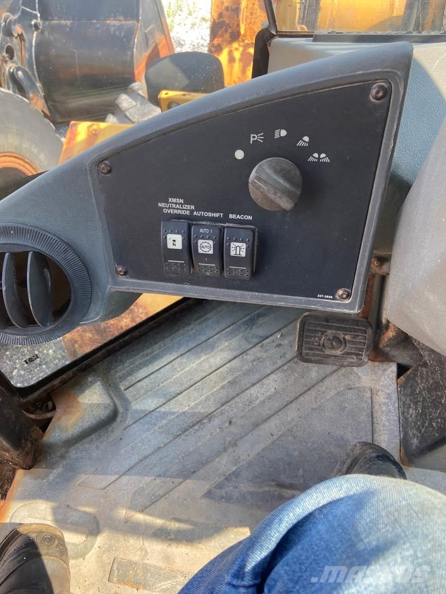 CAT 930G Rataslaadurid