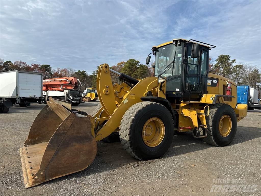 CAT 930K Rataslaadurid
