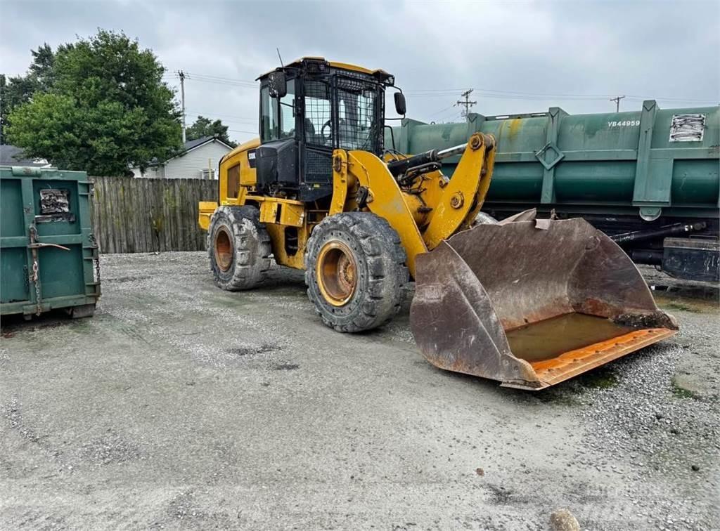 CAT 930K Rataslaadurid
