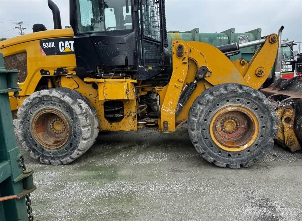 CAT 930K Rataslaadurid