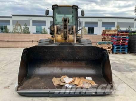 CAT 930K Rataslaadurid