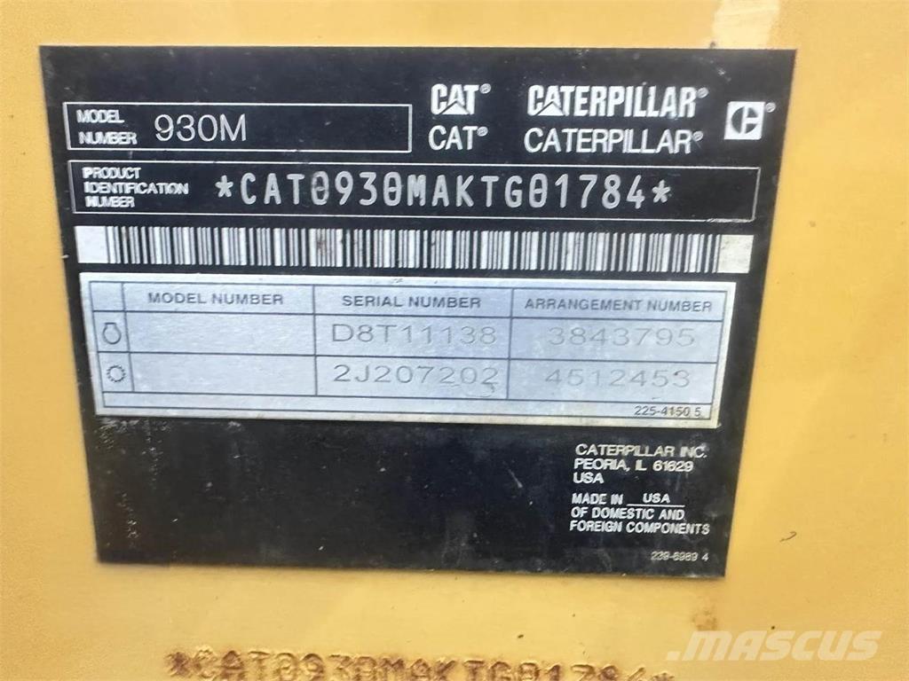 CAT 930M Rataslaadurid