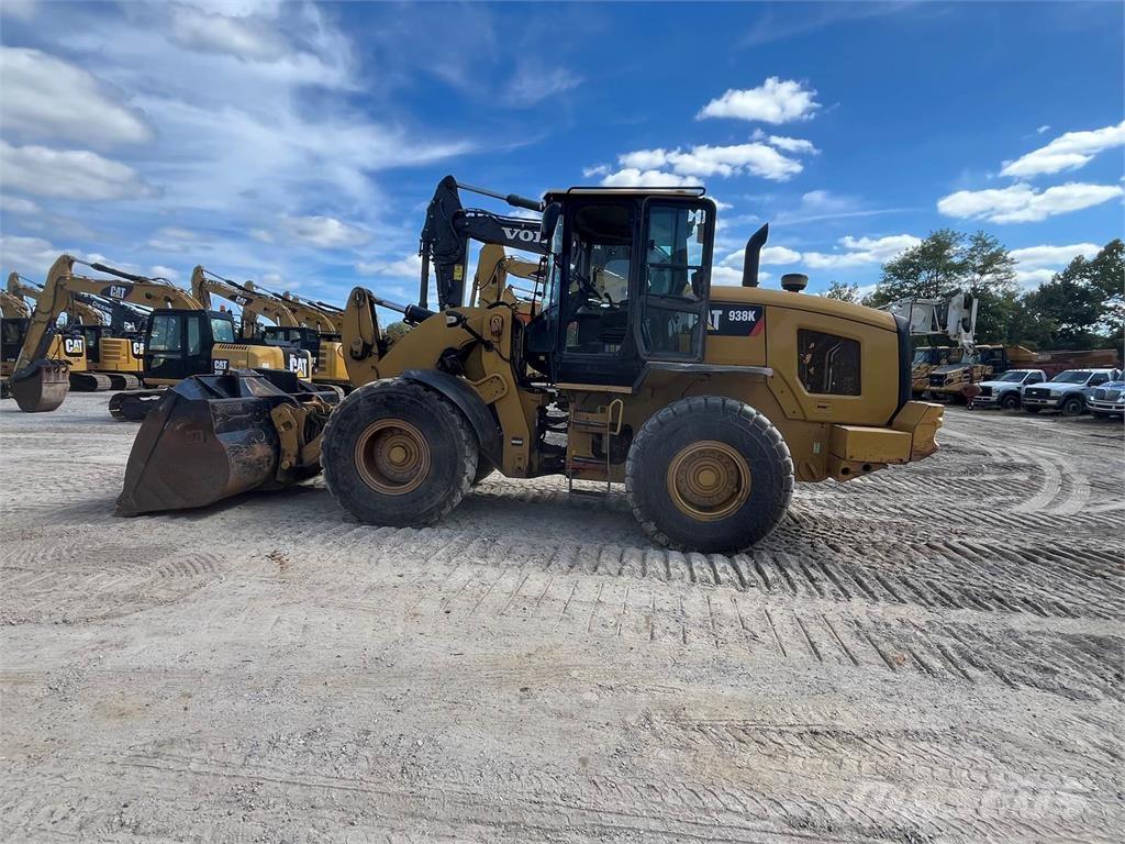 CAT 938K Rataslaadurid