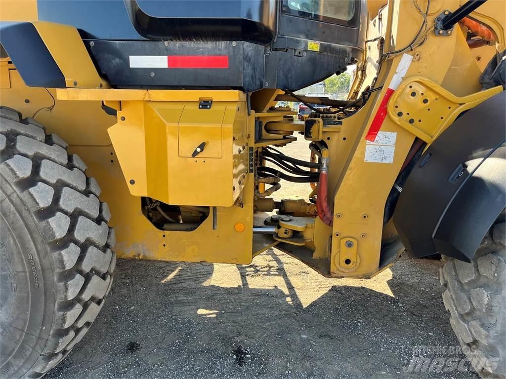 CAT 938M Rataslaadurid
