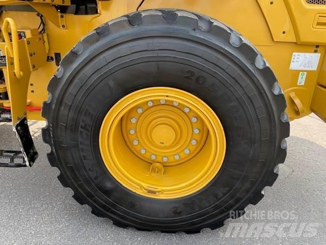 CAT 938M Rataslaadurid