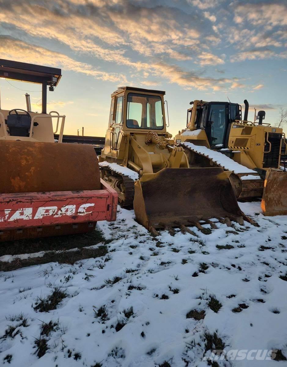 CAT 943 Roomiklaadurid