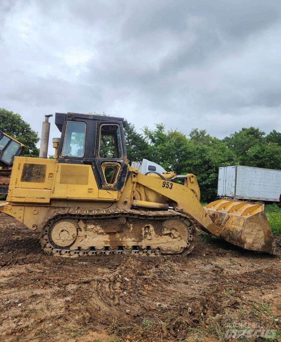 CAT 953 Roomiklaadurid