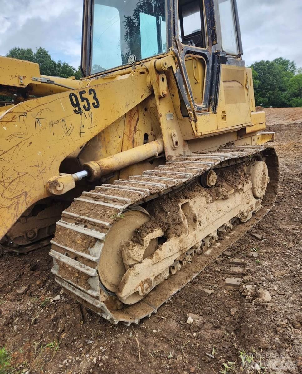 CAT 953 Roomiklaadurid