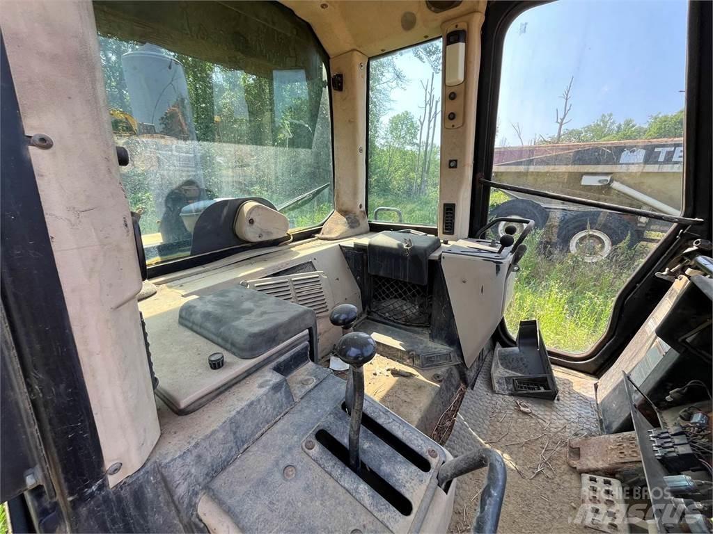 CAT 953C Roomiklaadurid