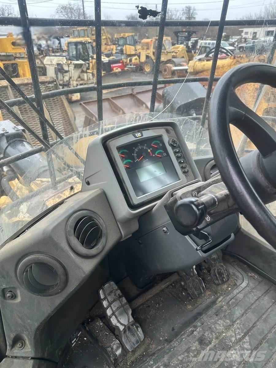 CAT 962K Rataslaadurid
