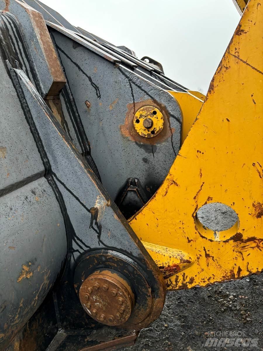CAT 993K Rataslaadurid
