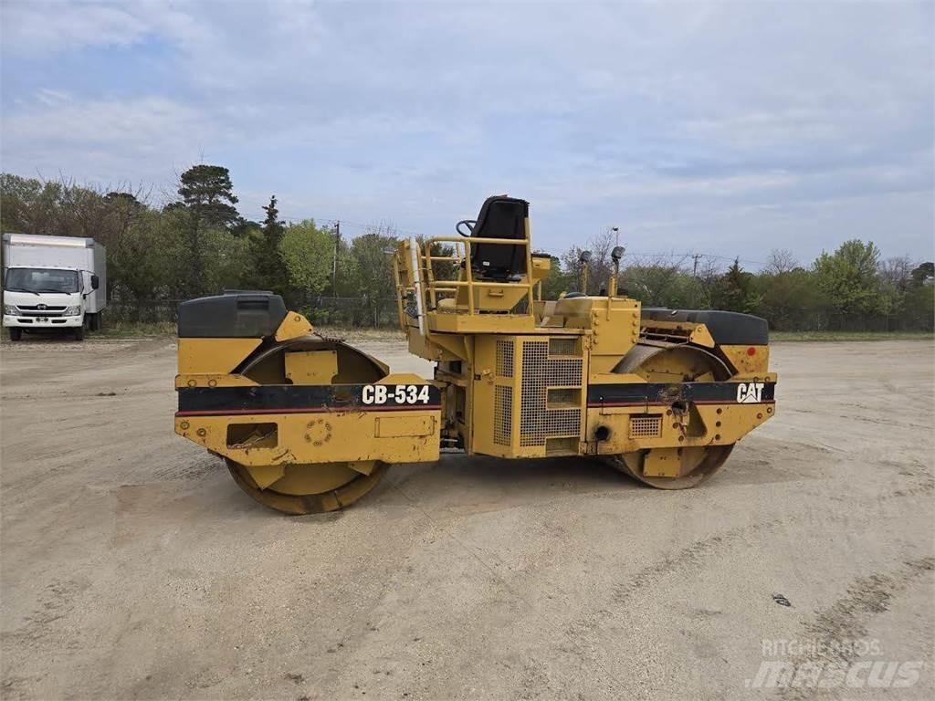 CAT CB-534 Ühe trumliga rullid