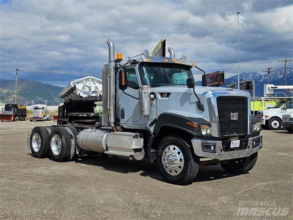 CAT CT680L Sadulveokid
