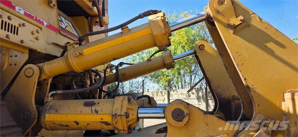 CAT D10T Buldooserid