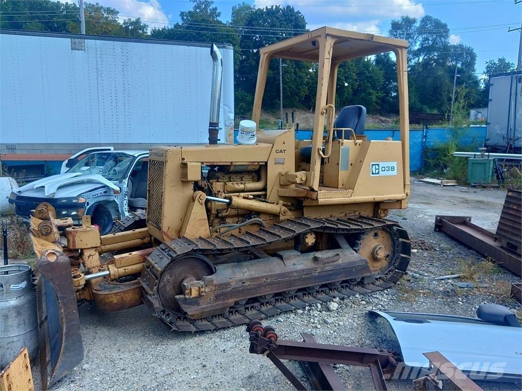CAT D3B Buldooserid