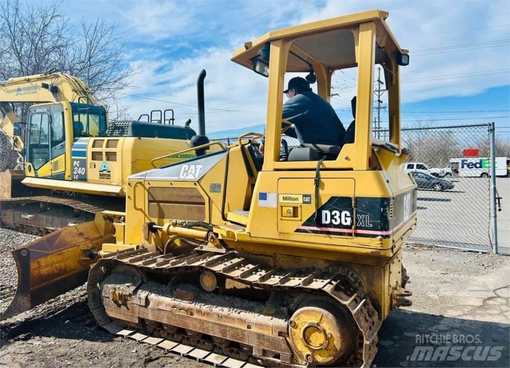 CAT D3G XL Buldooserid