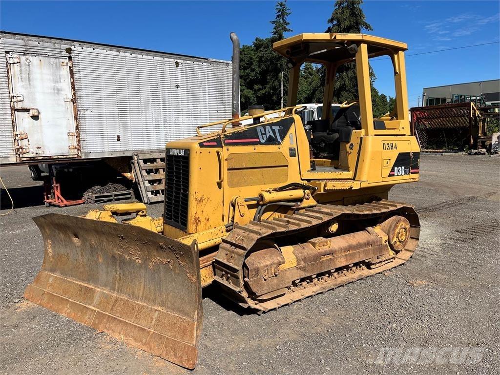 CAT D3G XL Buldooserid
