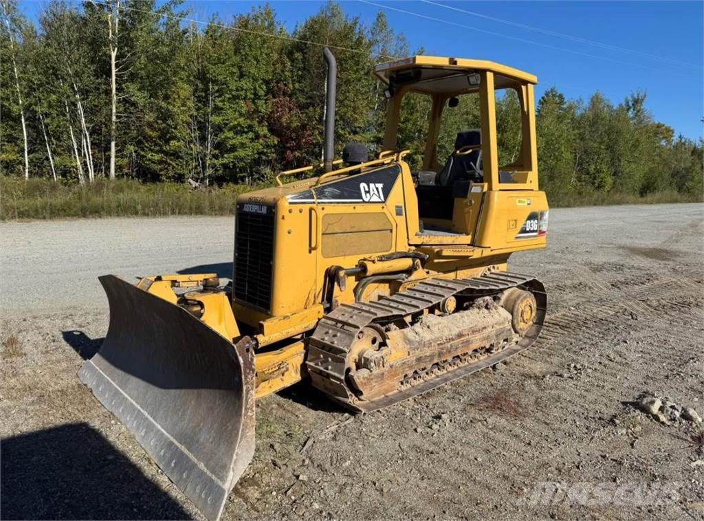 CAT D3G XL Buldooserid