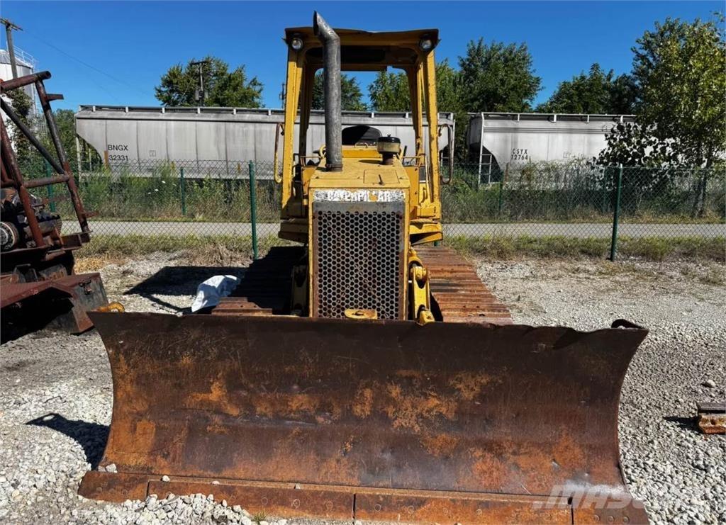 CAT D4C Buldooserid