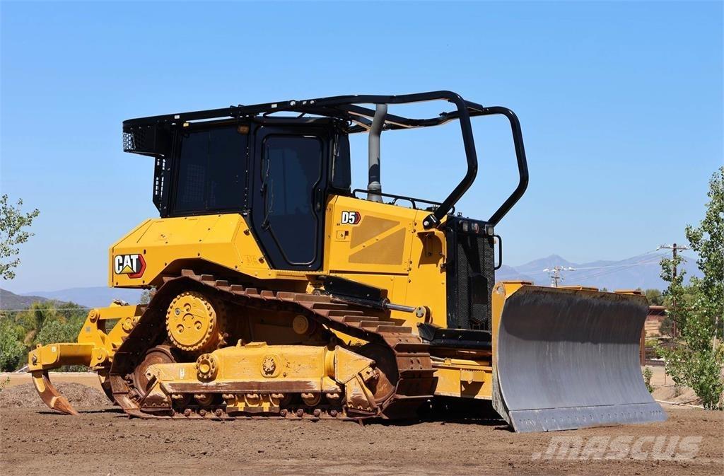 CAT D5 XL Buldooserid