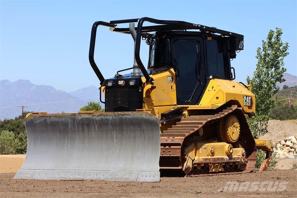 CAT D5 XL Buldooserid
