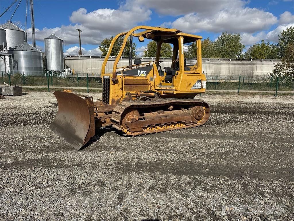 CAT D5G XL Buldooserid