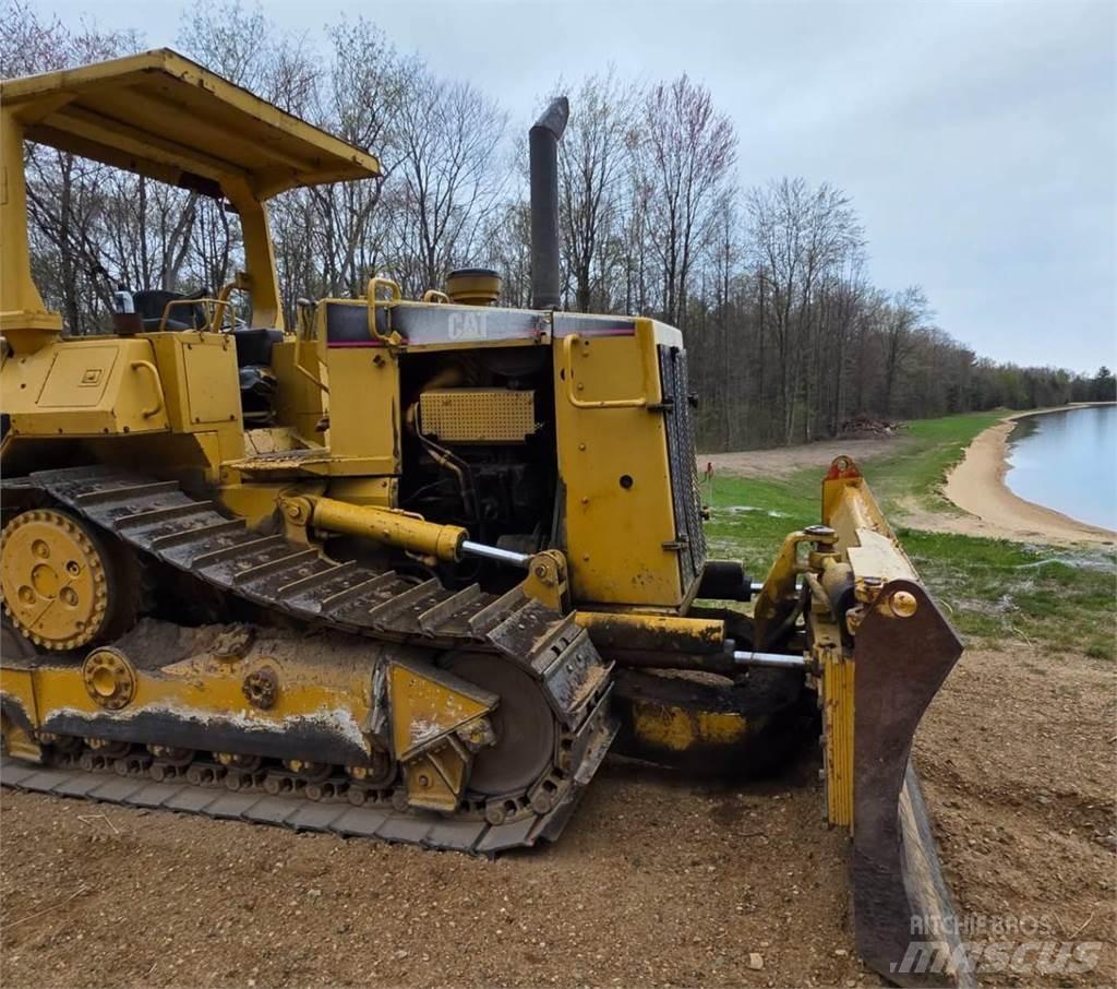 CAT D5H Buldooserid