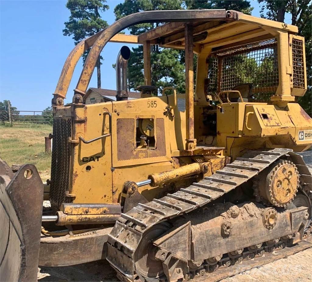 CAT D5H Buldooserid