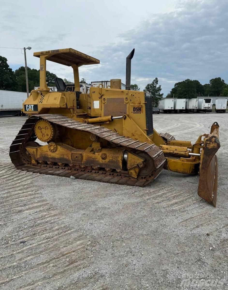 CAT D5H II Buldooserid
