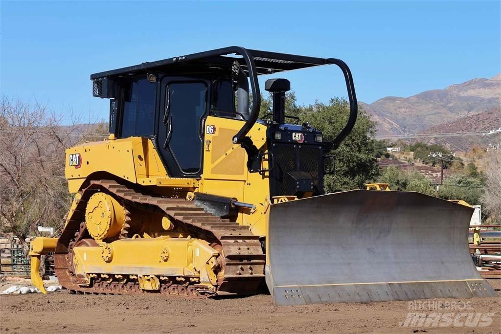 CAT D6 XL Buldooserid