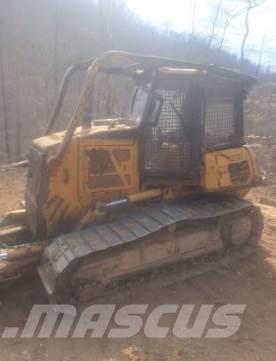 CAT D6K Buldooserid