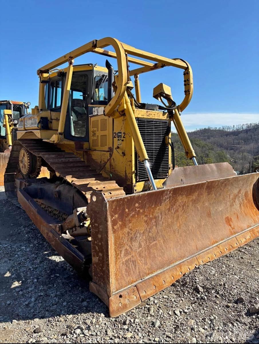 CAT D6R Buldooserid