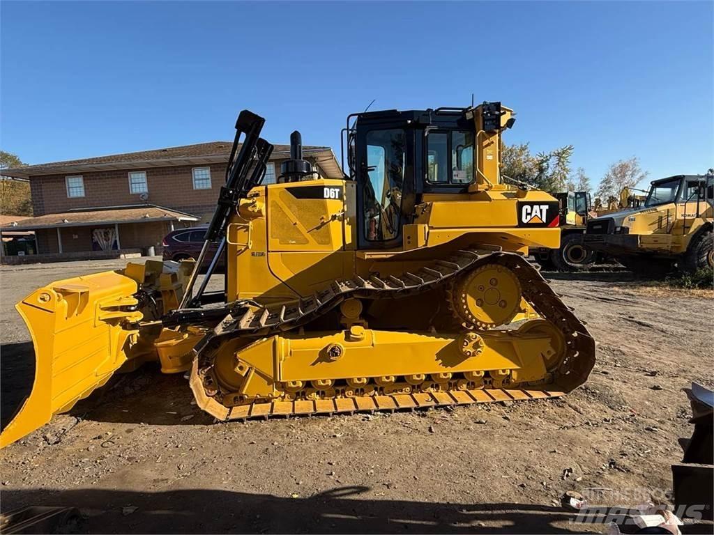 CAT D6T Buldooserid