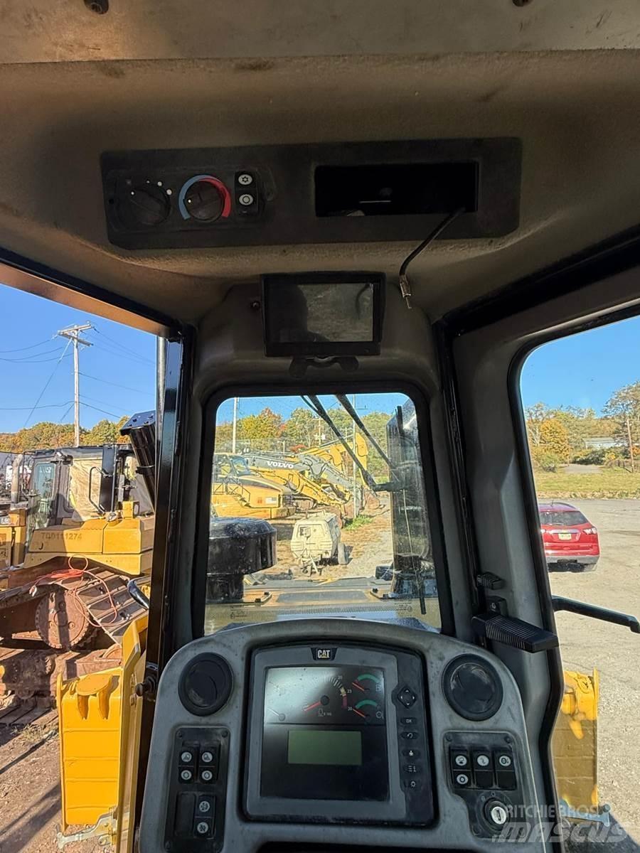 CAT D6T Buldooserid