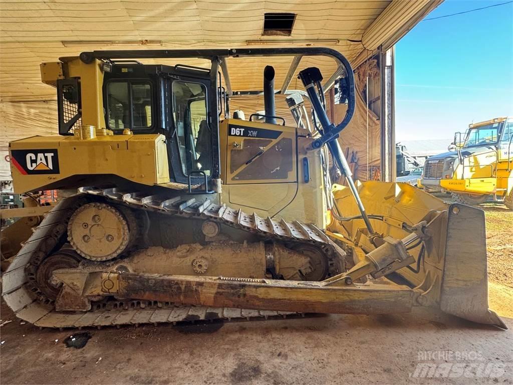 CAT D6T XW Buldooserid